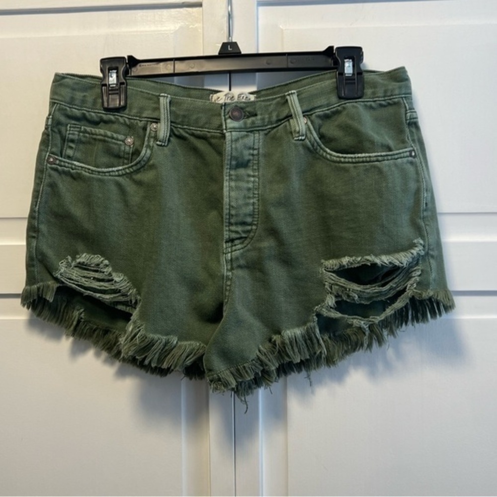 We The Free Denim Cut Off Distressed Shorts Size Women’s 29 Color Military Green